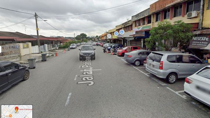 Street view of Jln Pahlawan 2, Taman Ungku Tun Aminah