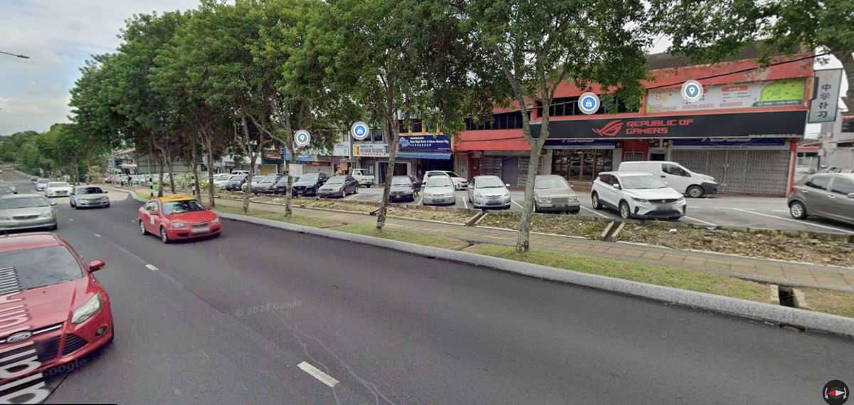 Street view of Jln Laksamana 1, Taman Ungku Tun Aminah